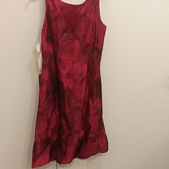 Escada gorgeous dress with red rose design - Picture 5 of 5